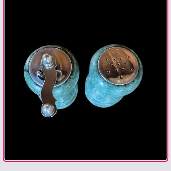 Solid Marble Salt and Pepper Grinder set - Picture 4 of 8